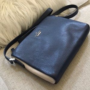 Kate Spade cross body zipper bag